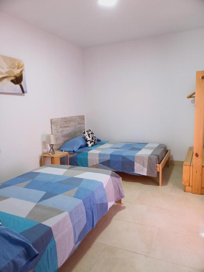 Chalet Amplio Con Jardin Y Zona Barbacoa. เรวส์ ภายนอก รูปภาพ
